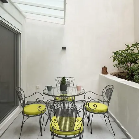 Appartement Cozy With A Secret Garden